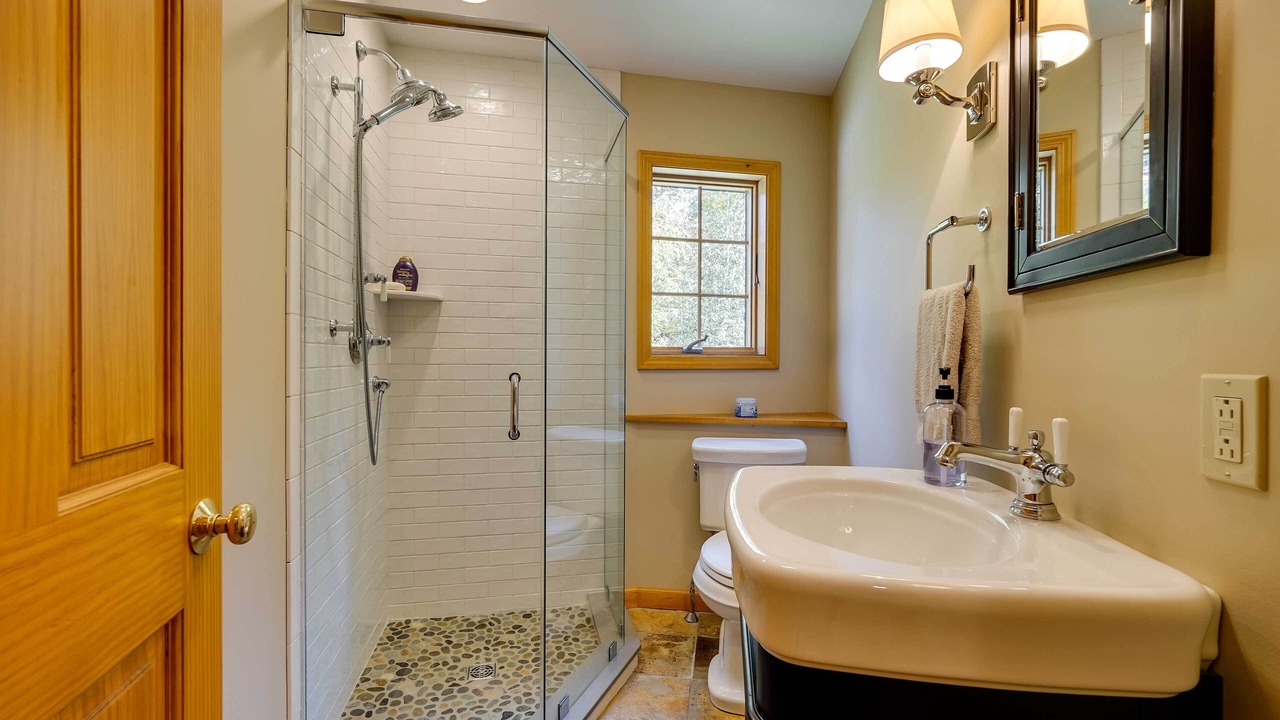Photo of Bathroom in Winhall