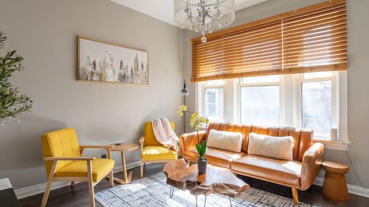 Photo of Livingroom in Uptown
