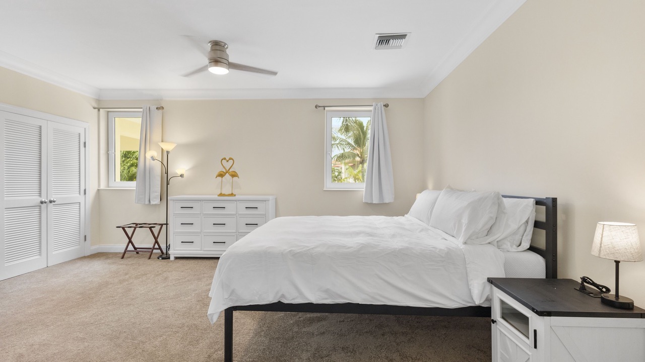 Photo of Bedroom in Paradise Island