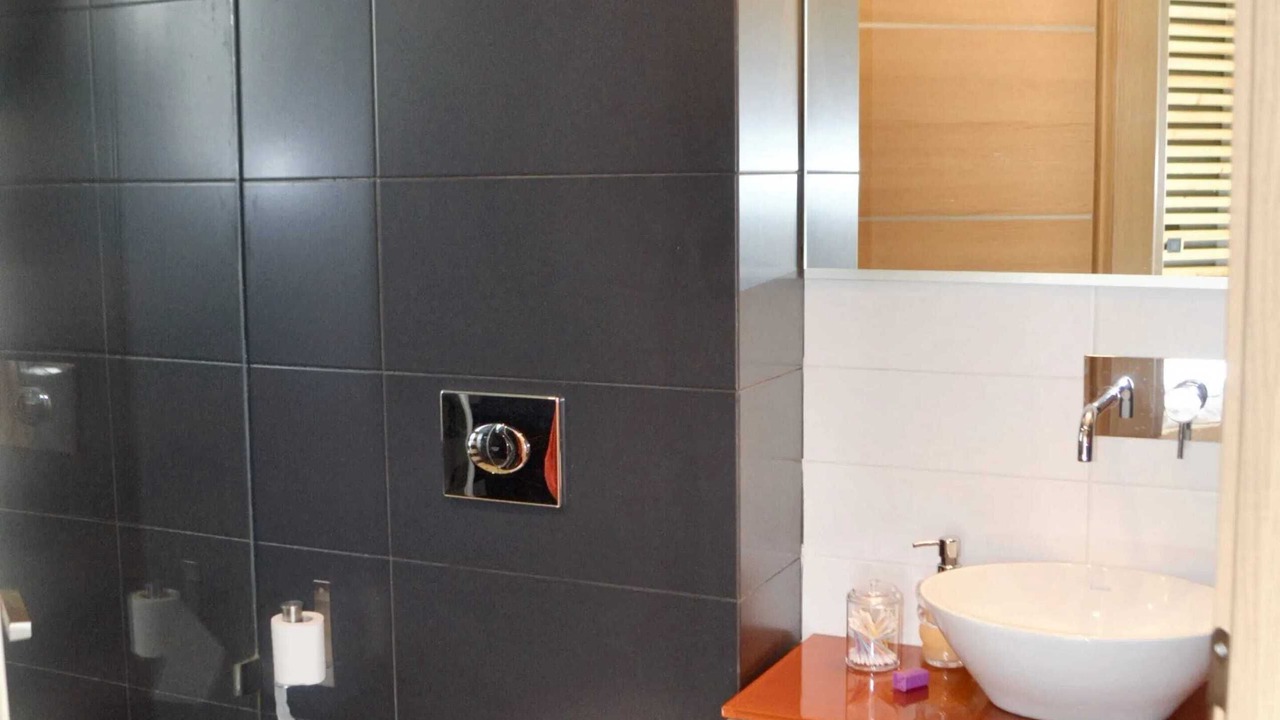 Photo of Bathroom in Anavyssos
