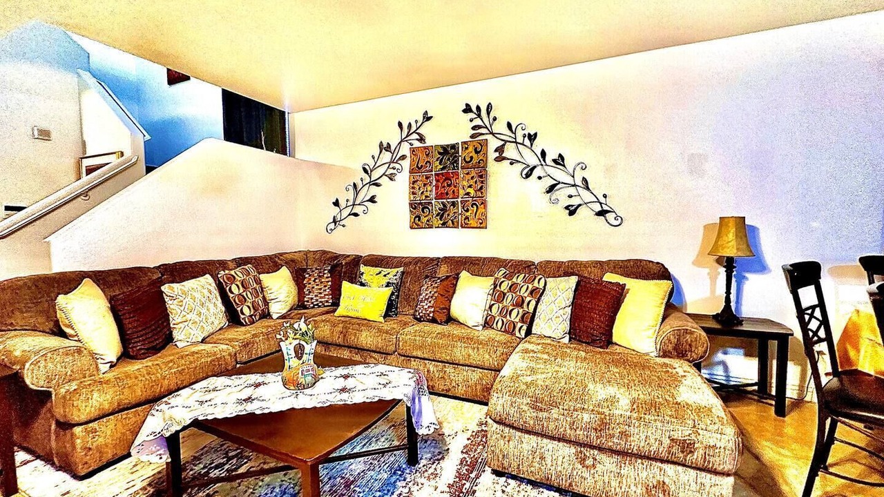 Photo of Livingroom in Sundial