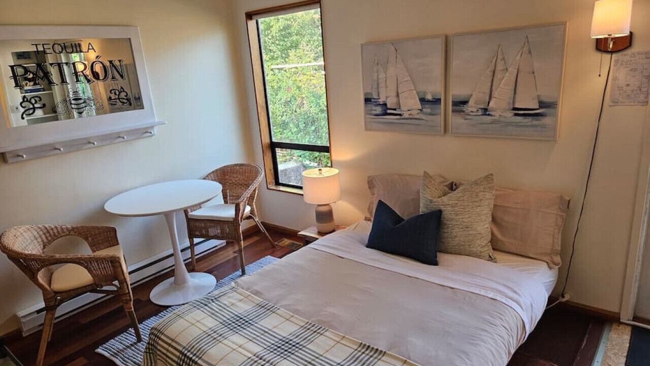 Photo of Bedroom in Bowen Island