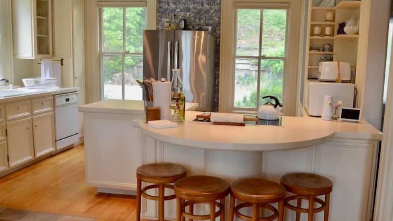 Photo of Kitchen in Town of New Baltimore