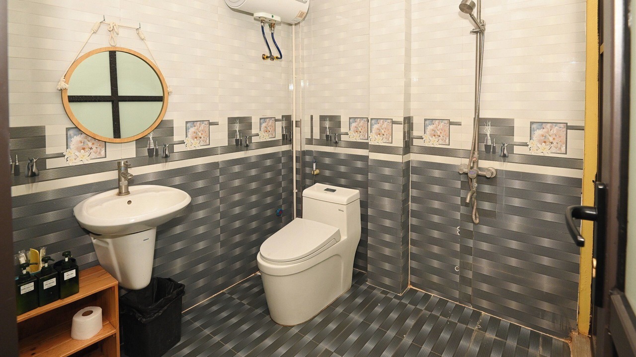 Photo of Bathroom in Hang Buom