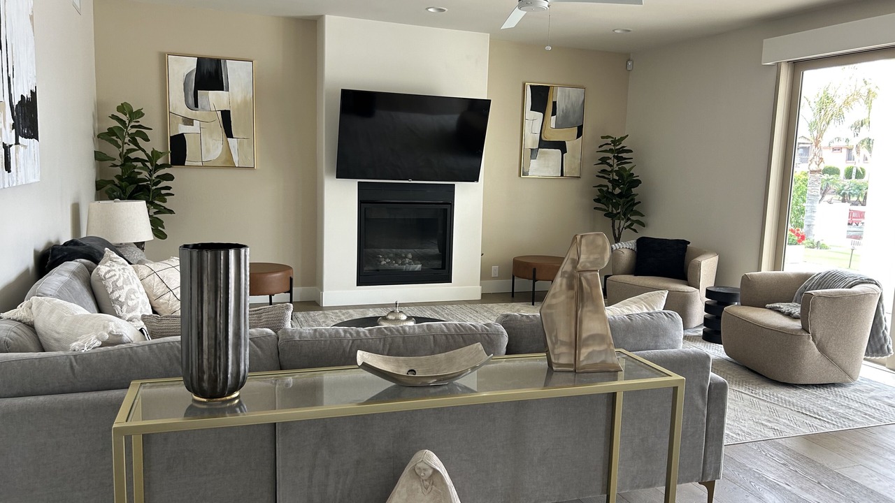 Photo of Livingroom in Arrowhead Lakes