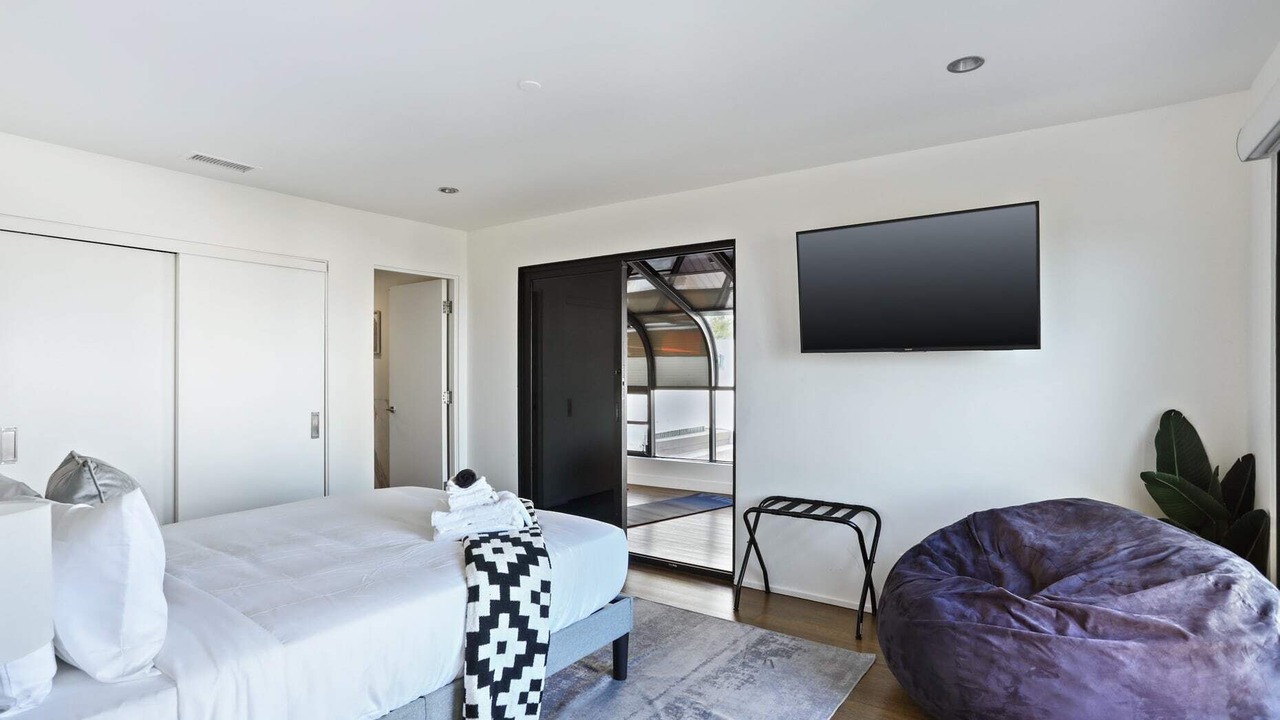 Photo of Bedroom in Hollywood Hills West