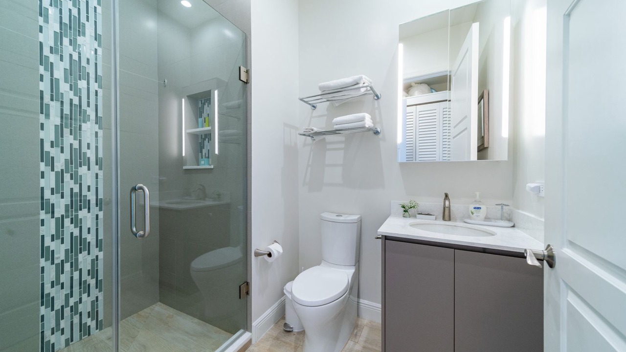 Photo of Bathroom in West Bay