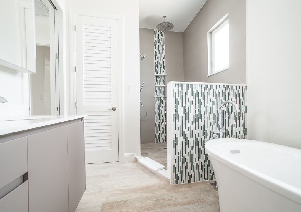 Photo of Bathroom in West Bay
