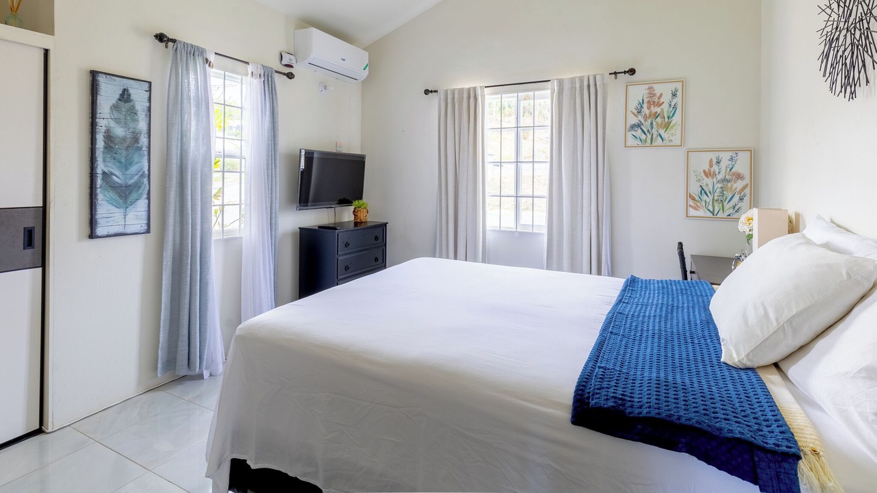 Photo of Bedroom in Discovery Bay