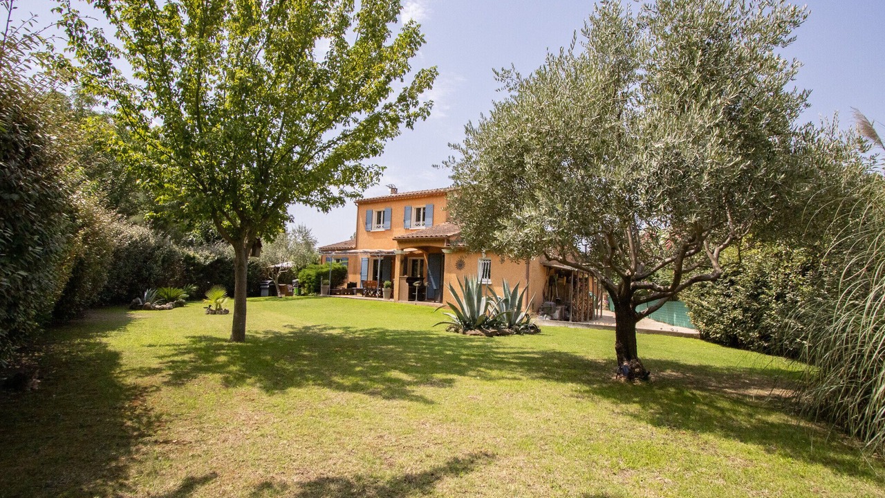 Photo of Outdoor in Saint-Paul-Trois-Chateaux