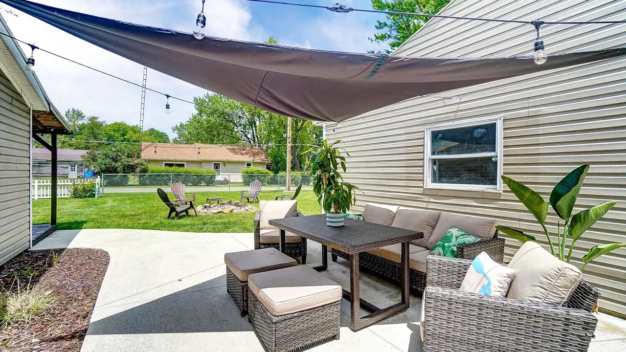 Photo of Outdoor in Lakeview