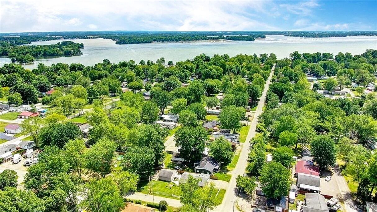 Photo of Outdoor in Lakeview