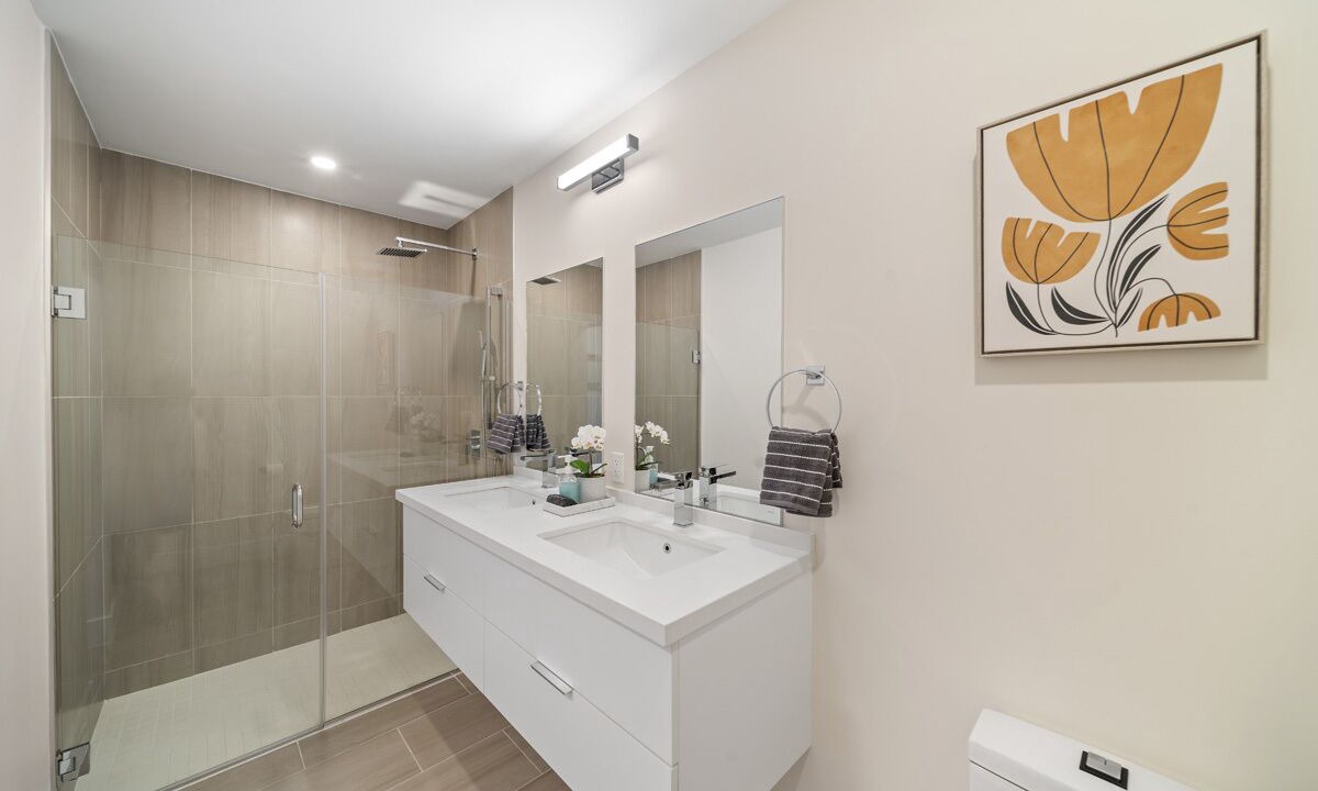 Photo of Bathroom in Little Battaleys