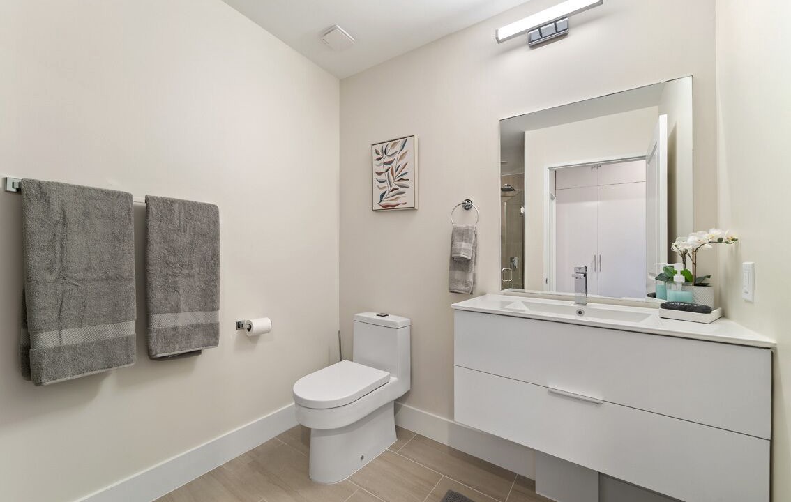 Photo of Bathroom in Little Battaleys