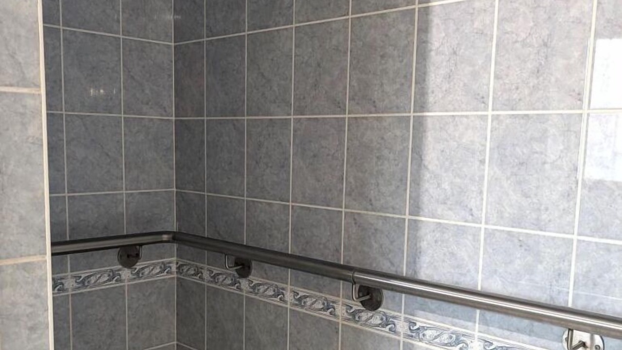 Photo of Bathroom in Decines-Charpieu