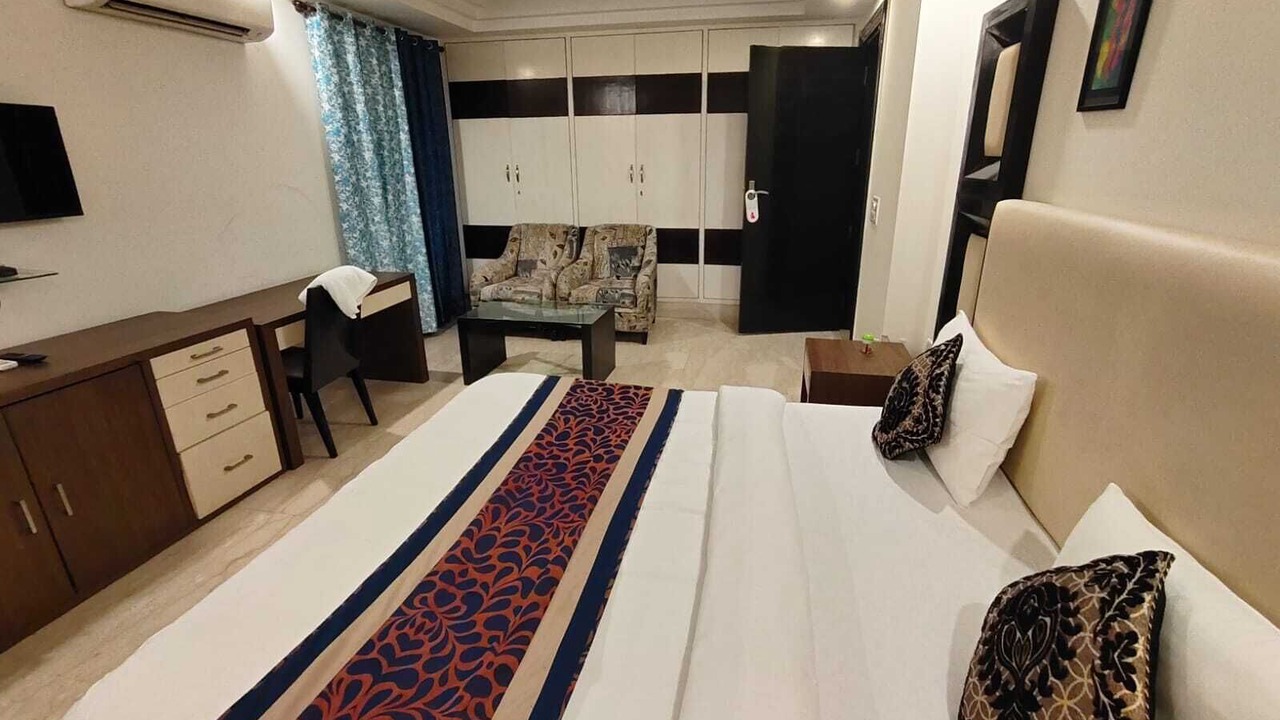 Photo of Bedroom in Greater Kailash I