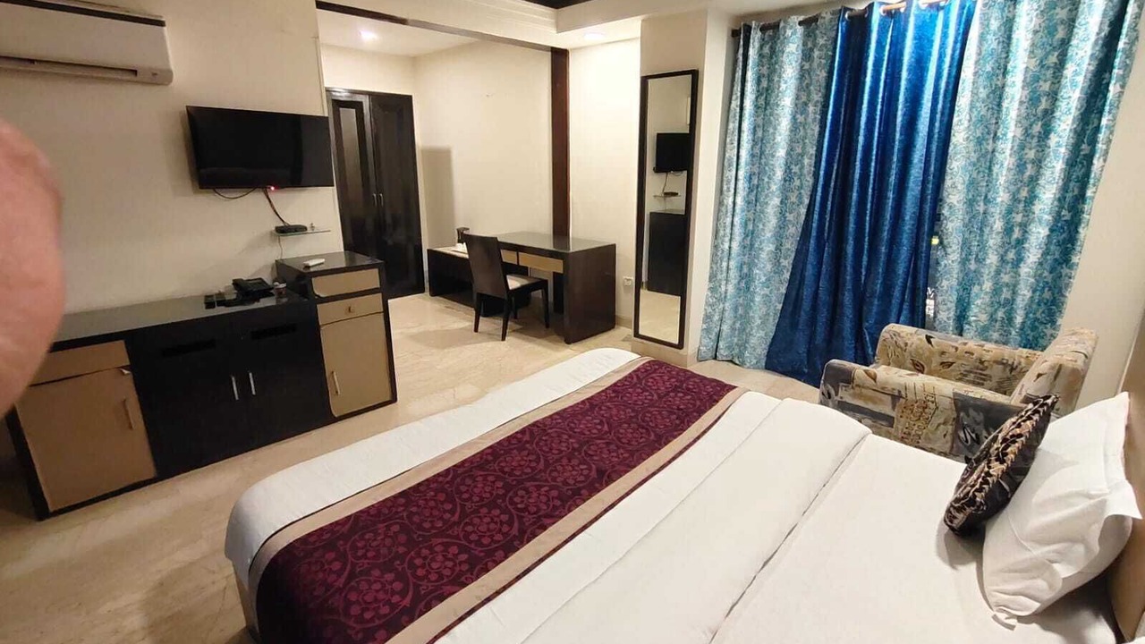Photo of Bedroom in Greater Kailash I