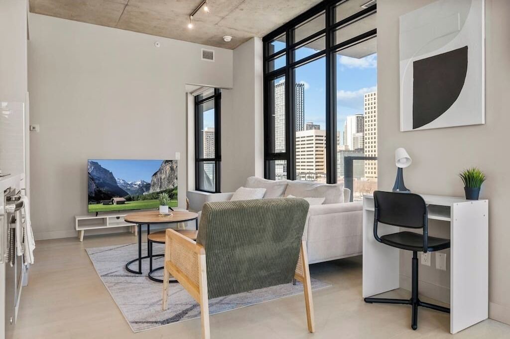 Photo of Livingroom in Connaught