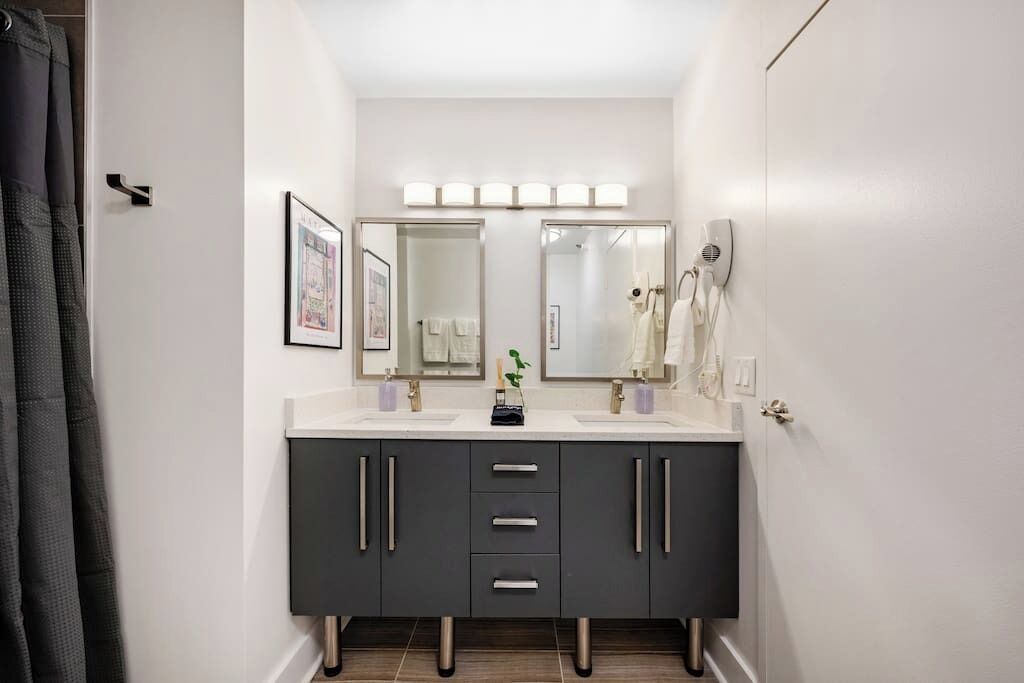 Photo of Bathroom in Printers Row