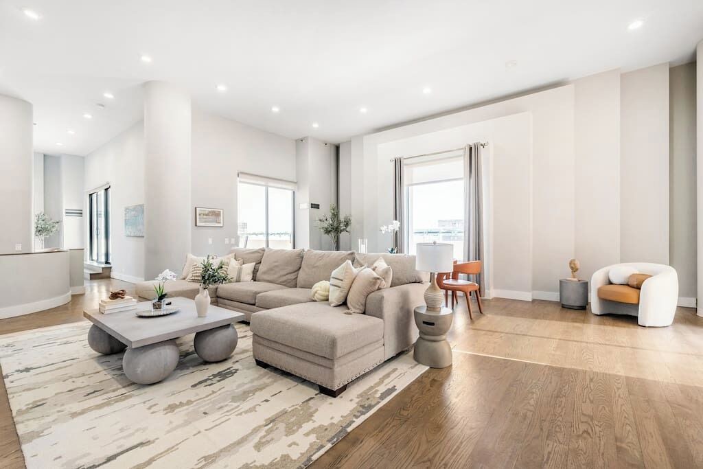 Photo of Livingroom in Printers Row