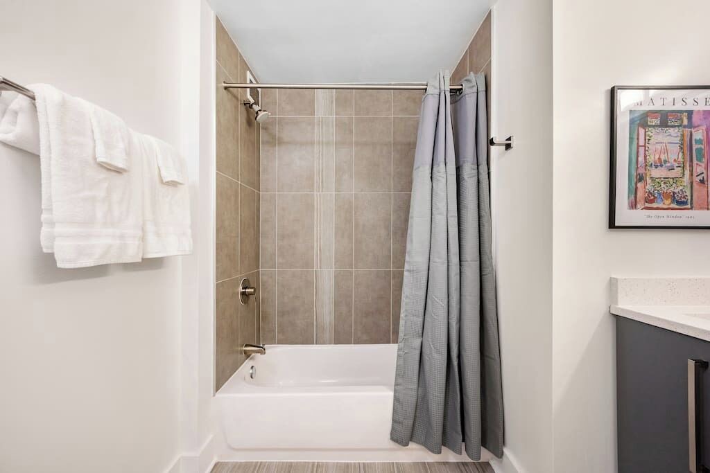 Photo of Bathroom in Printers Row