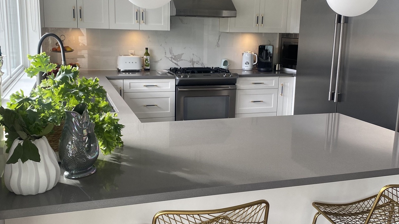 Photo of Kitchen in Garibaldi Highlands