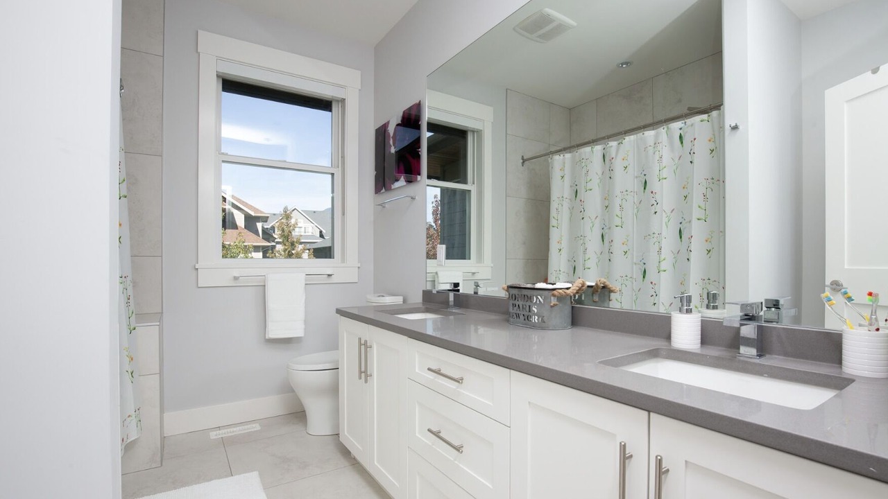 Photo of Bathroom in Garibaldi Highlands