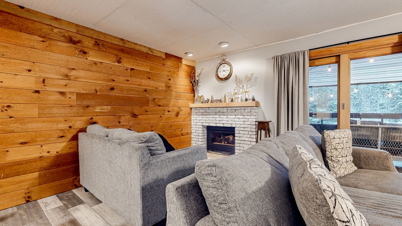Photo of Livingroom in Mendon