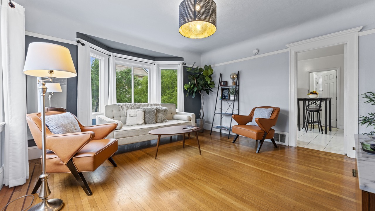 Photo of Livingroom in Sunnyside
