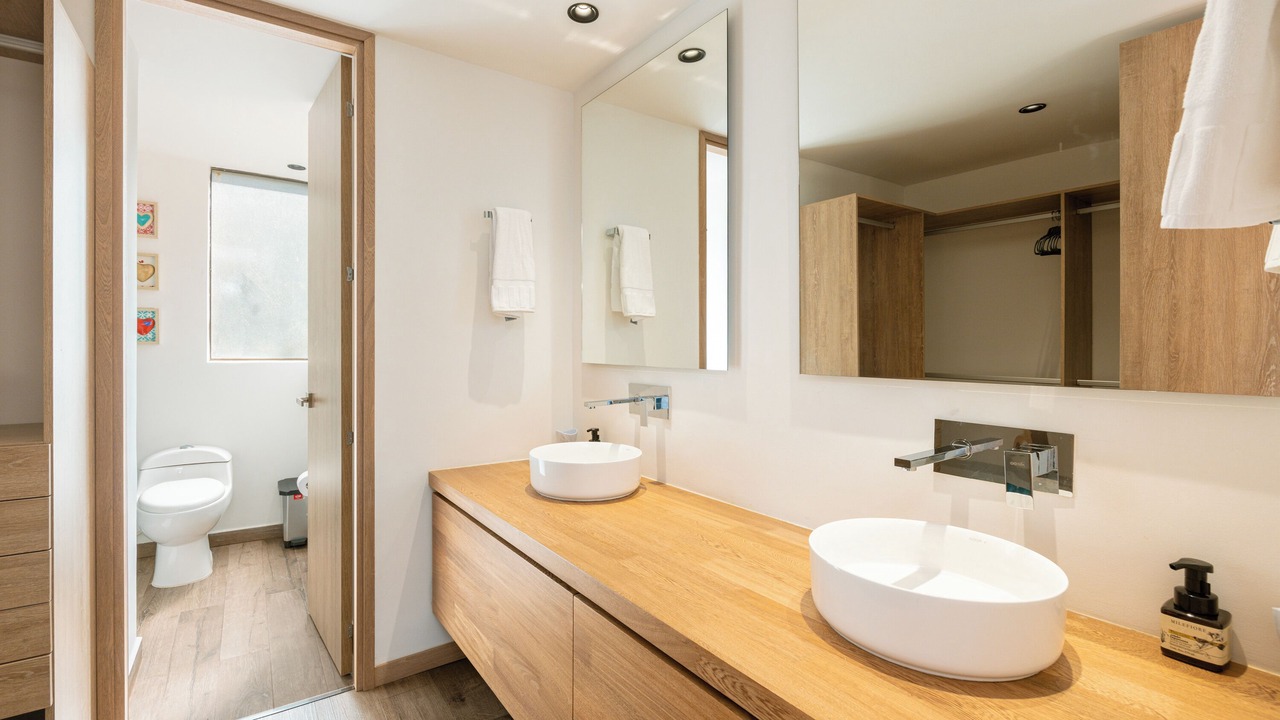 Photo of Bathroom in La Florida