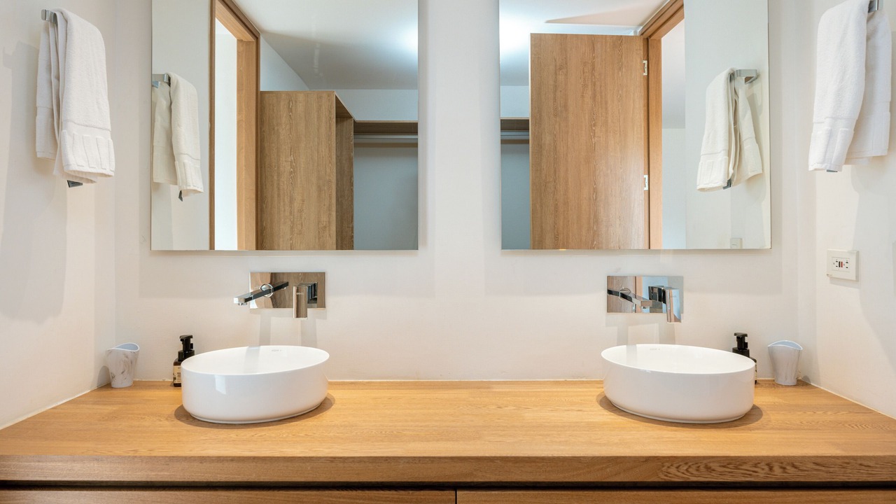 Photo of Bathroom in La Florida