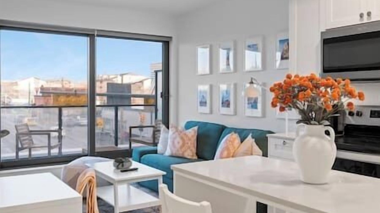 Photo of Livingroom in Bridgeland
