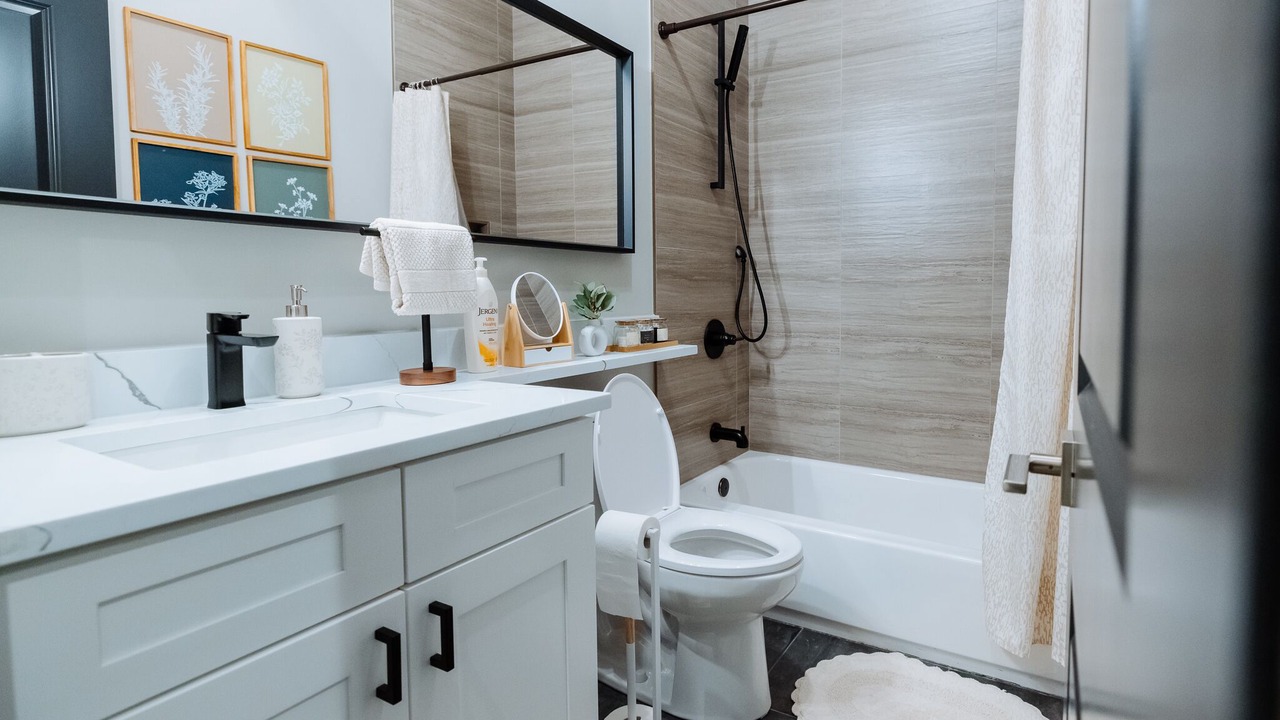 Photo of Bathroom in Woodlawn