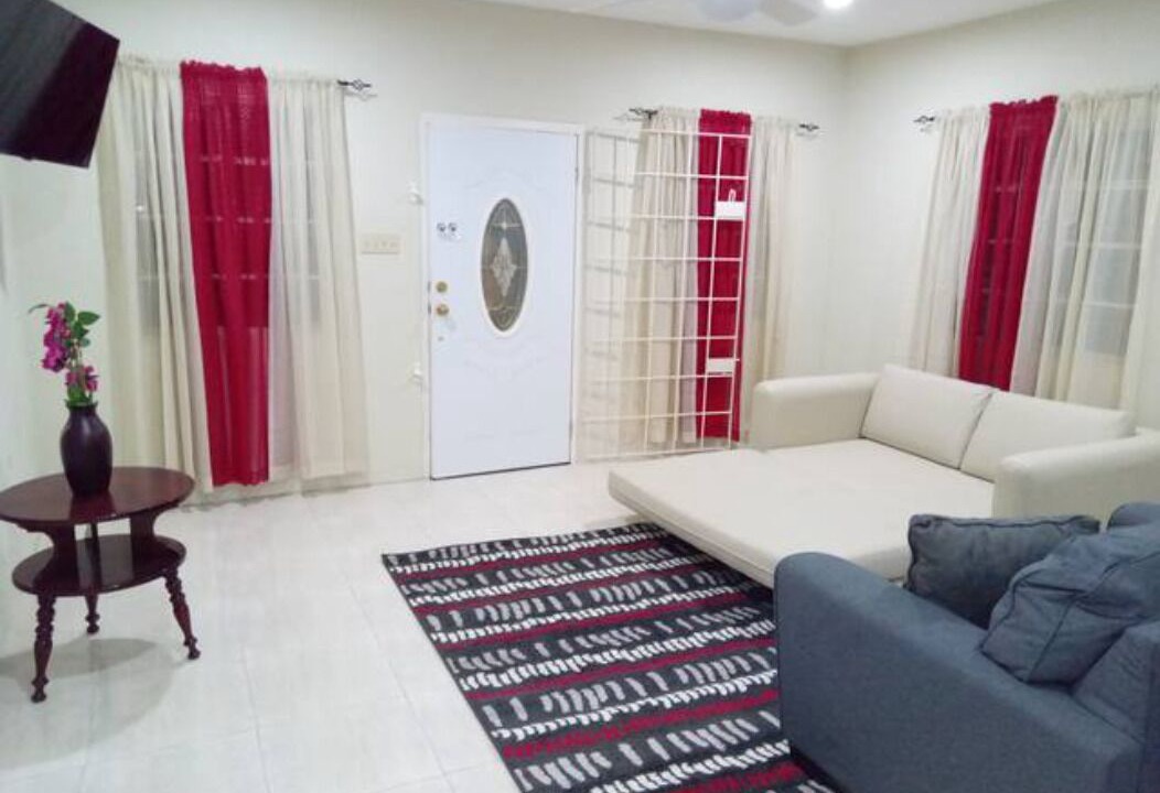 Photo of Livingroom in IronShore Estates