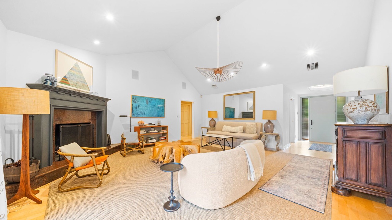 Photo of Livingroom in Mar Vista