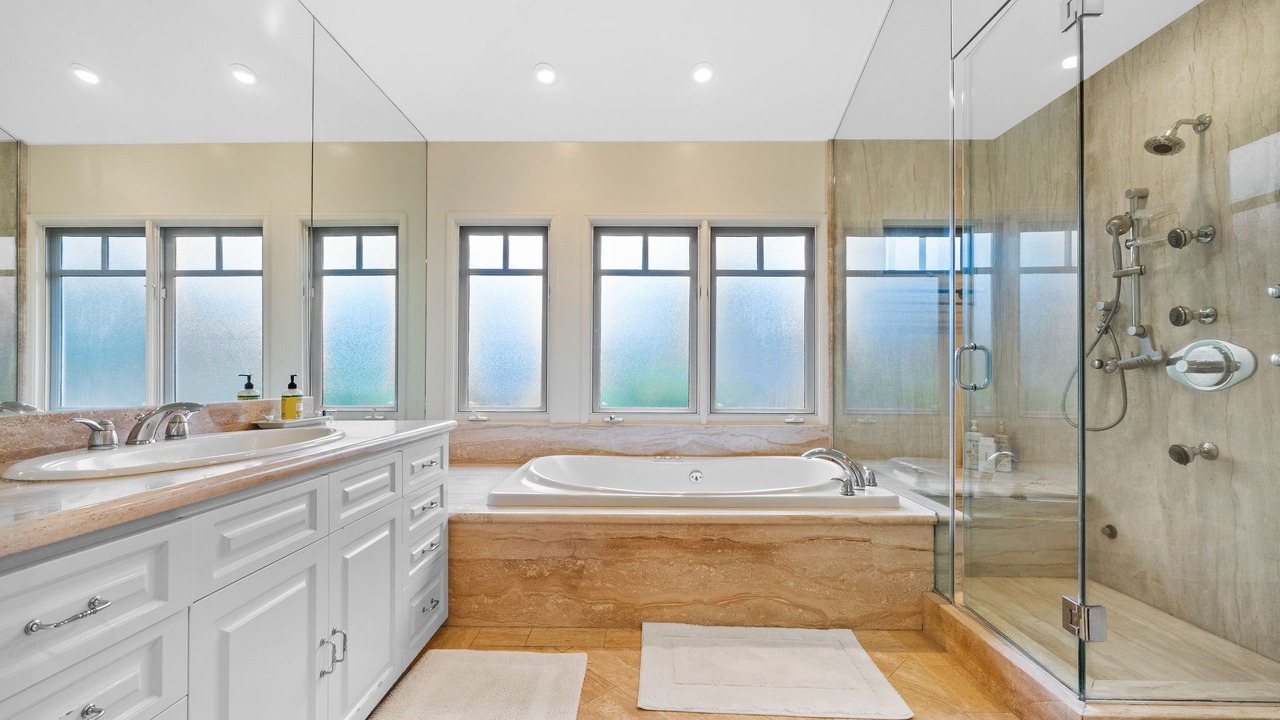Photo of Bathroom in Mar Vista
