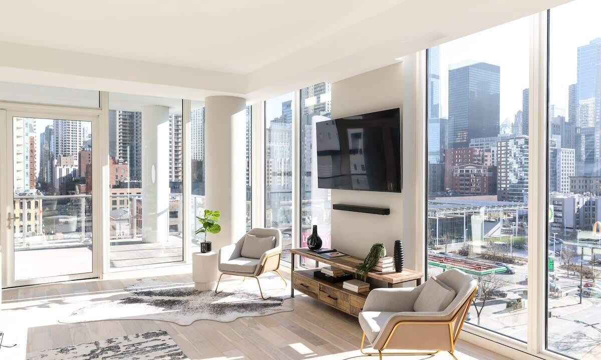 Photo of Livingroom in Near North Side