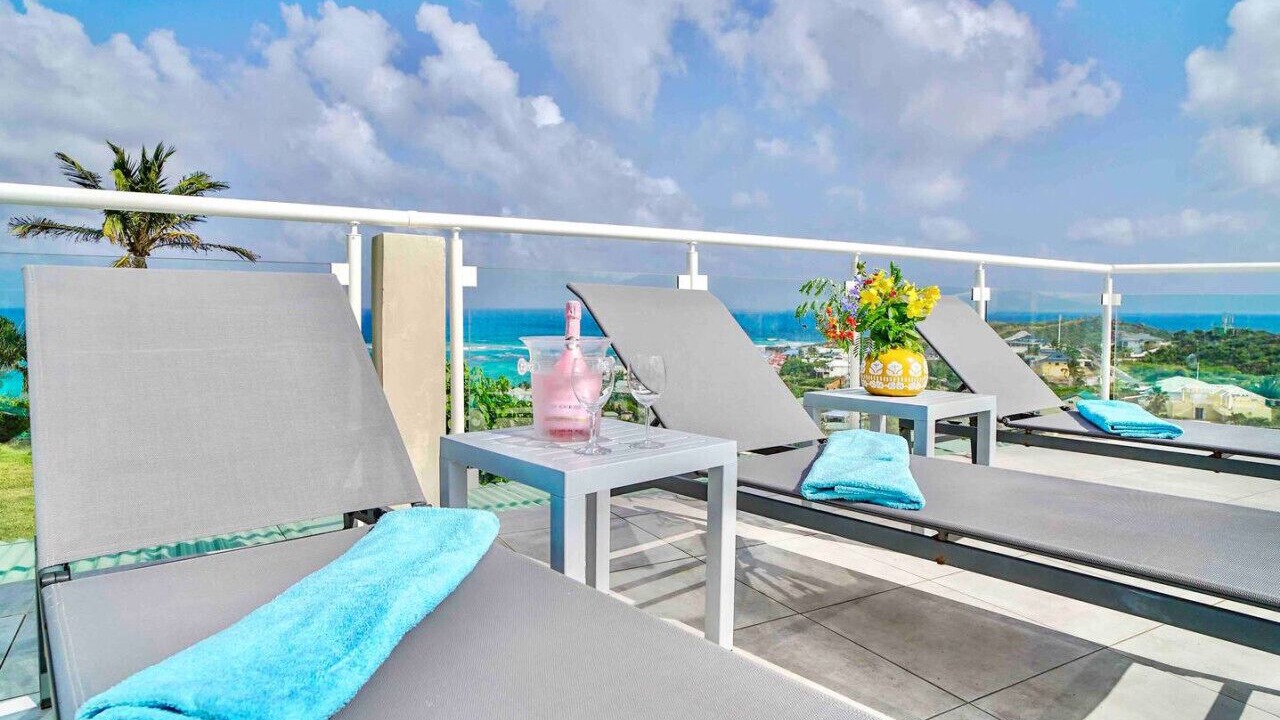 Photo of Patio Balcony in Oyster Pond