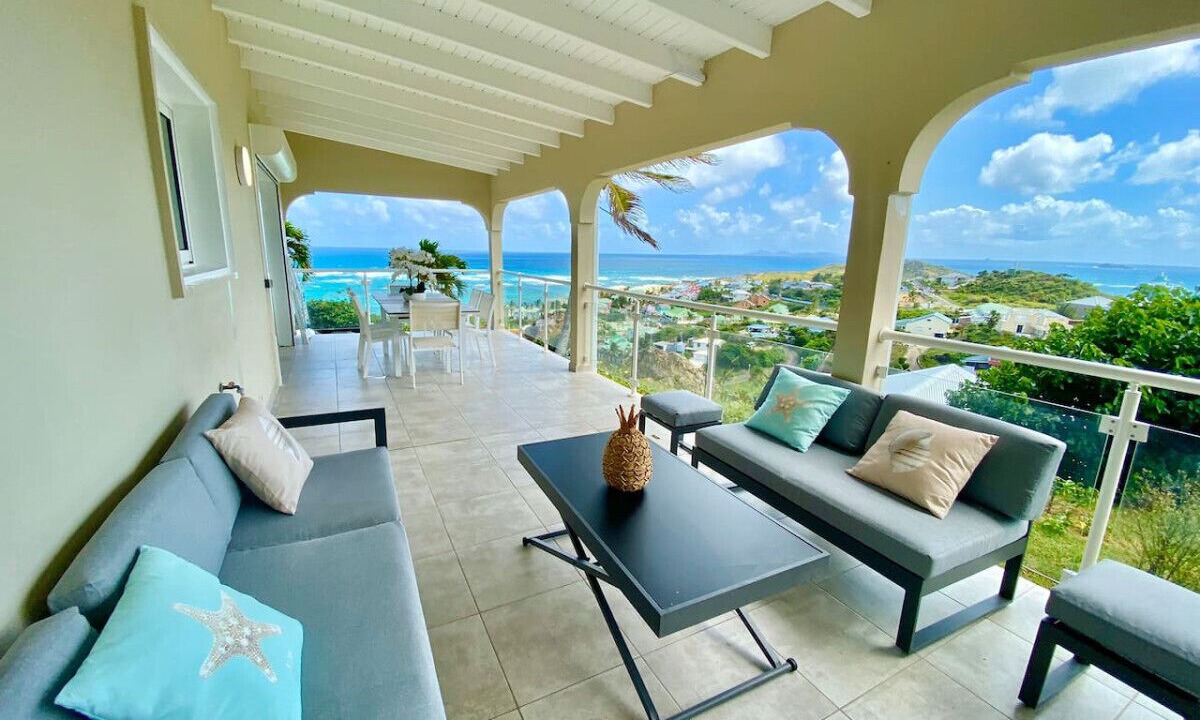 Photo of Patio Balcony in Oyster Pond