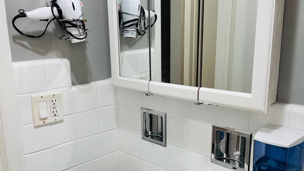 Photo of Bathroom in Rogers Park