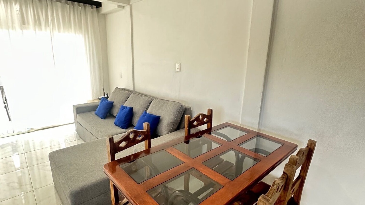 Photo of Livingroom in Salinas