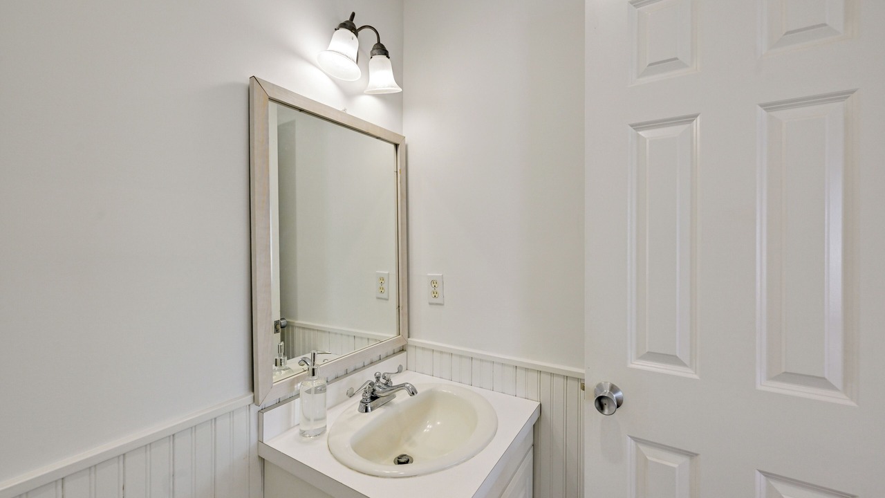 Photo of Bathroom in West Hampton Dunes