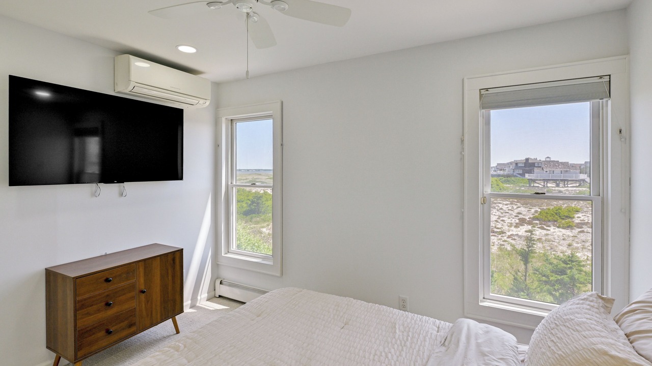 Photo of Bedroom in West Hampton Dunes