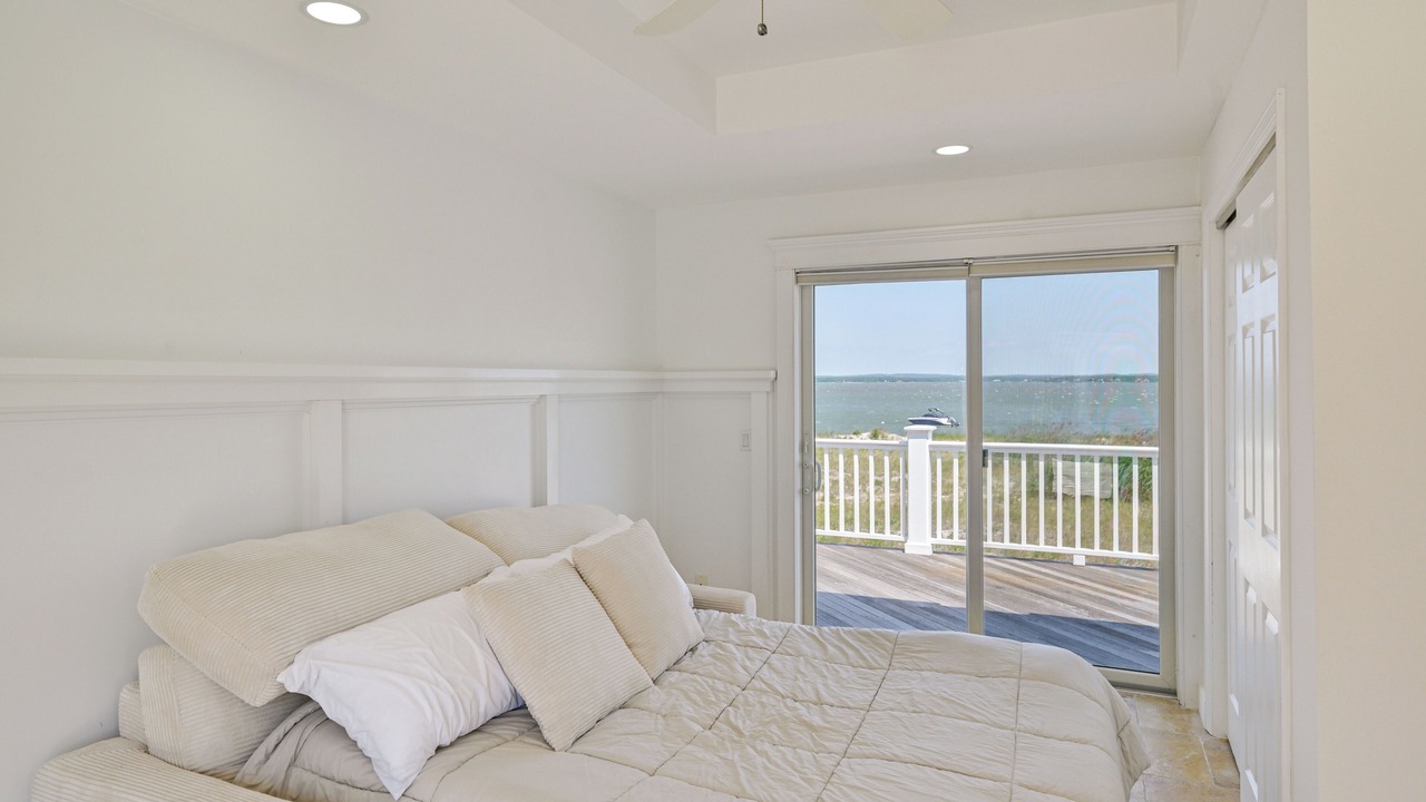 Photo of Bedroom in West Hampton Dunes