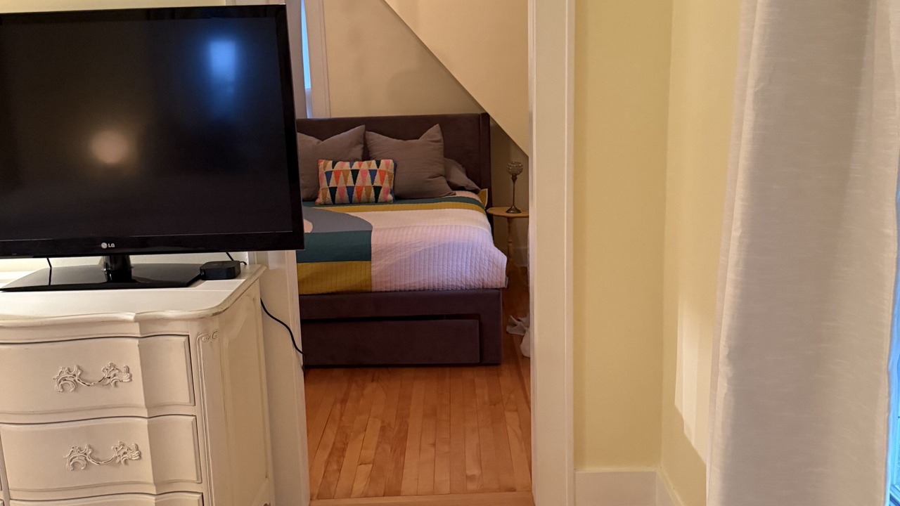 Photo of Bedroom in Fulton Heights
