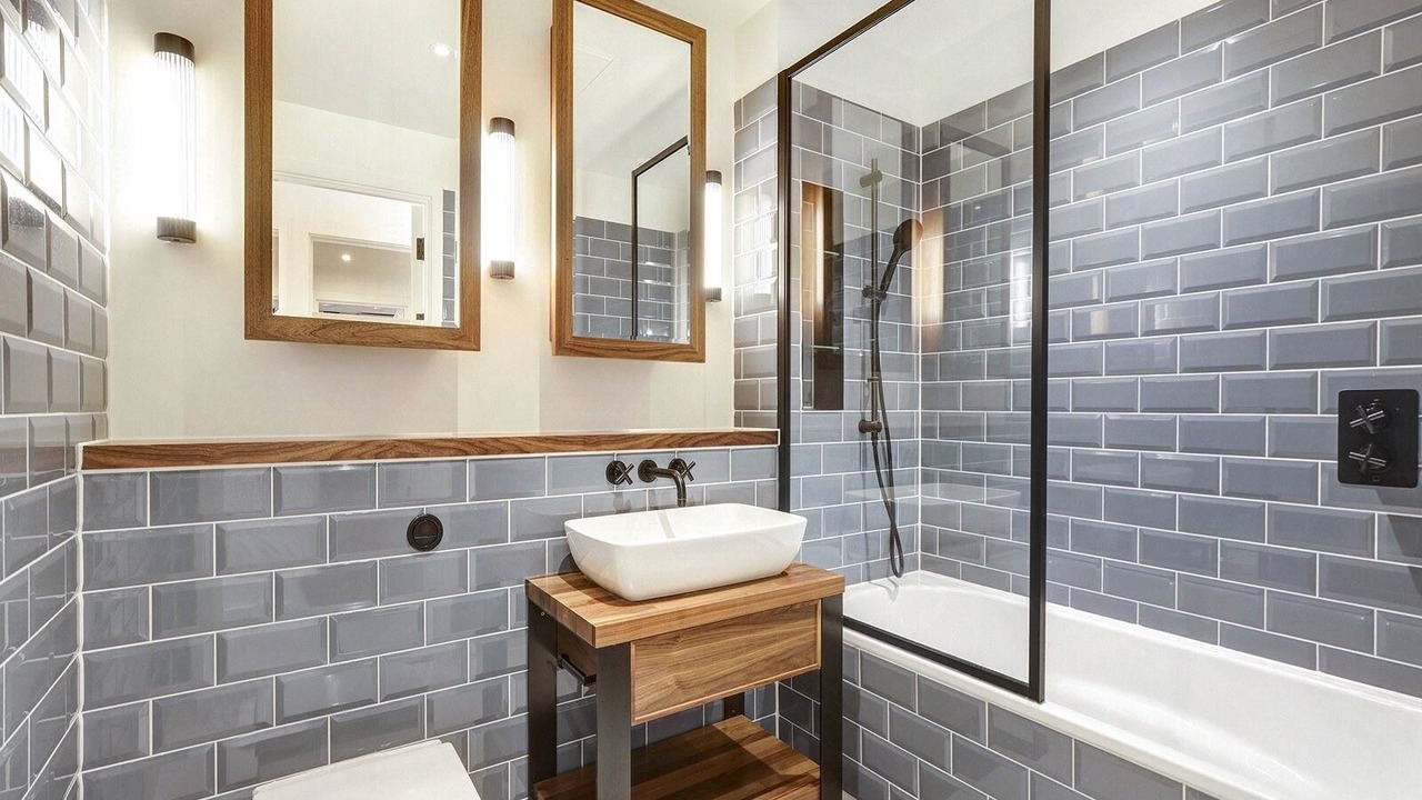 Photo of Bathroom in Tower Hill