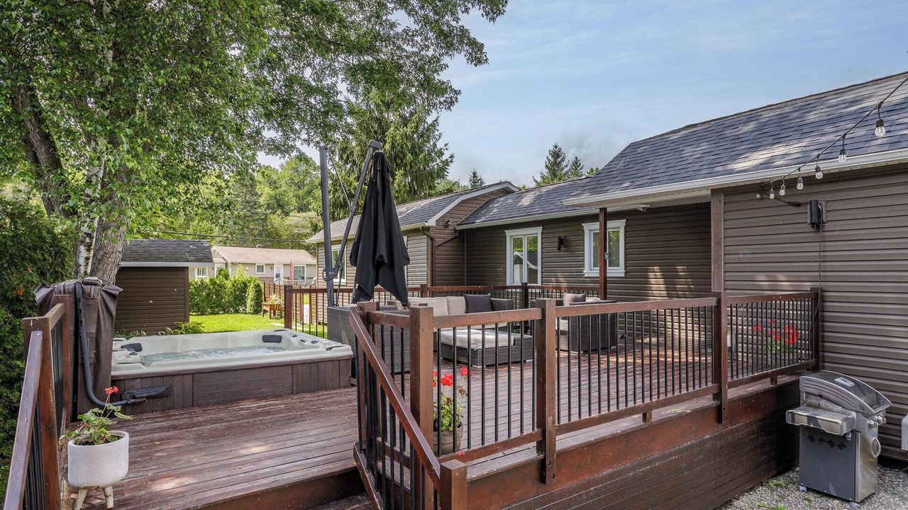 Photo of Patio Balcony in Memphremagog Regional County Municipality