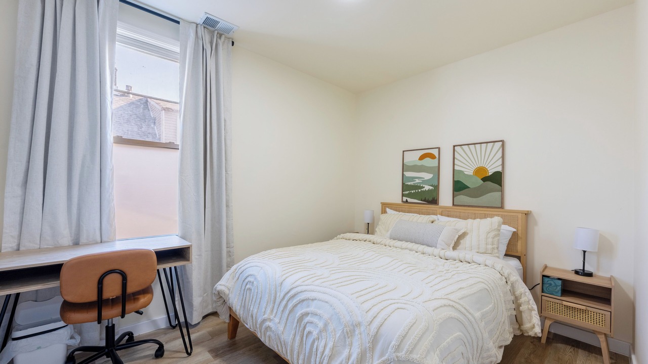 Photo of Bedroom in Irving Park
