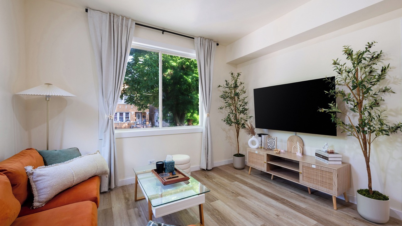 Photo of Livingroom in Irving Park