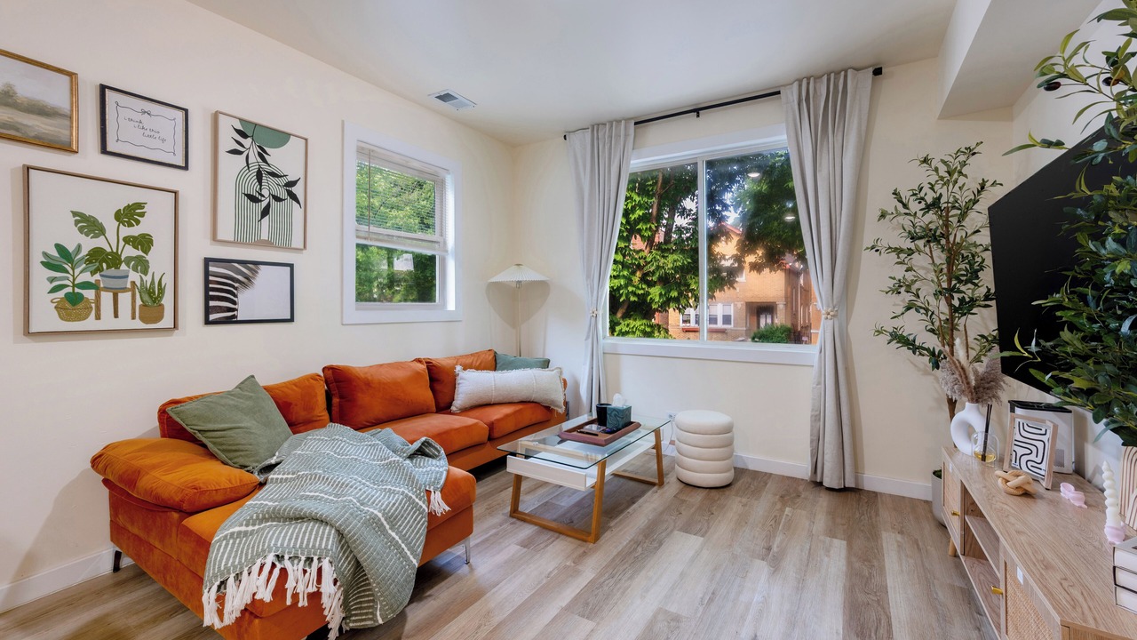 Photo of Livingroom in Irving Park